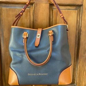 Dooney & Bourke Brenna navy leather tote/handbag